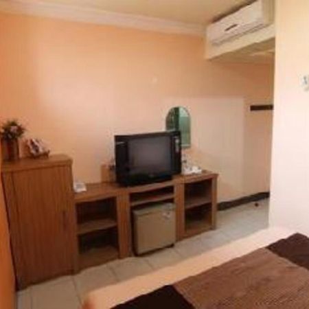 Patria Palace Hotel Blitar Eksteriør billede
