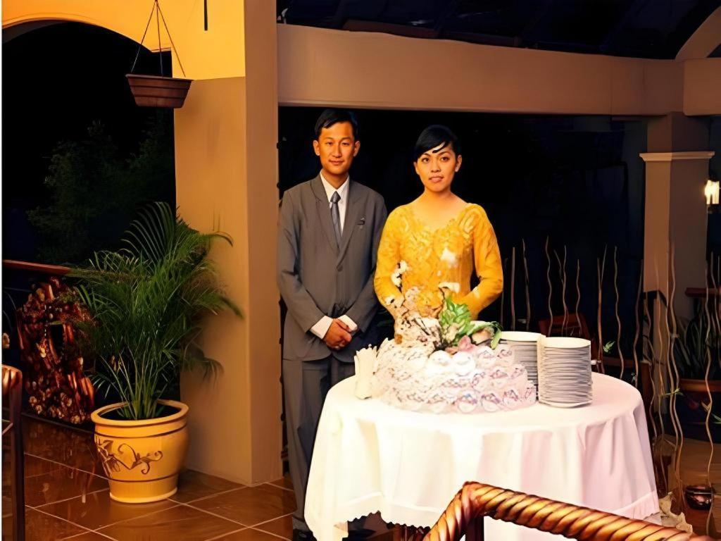 Patria Palace Hotel Blitar Eksteriør billede