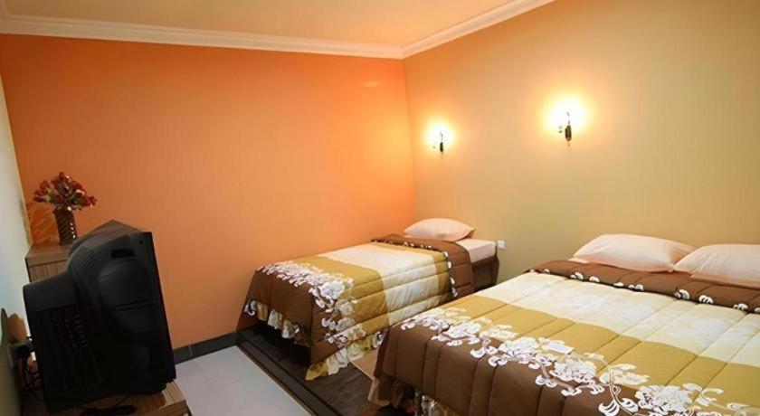 Patria Palace Hotel Blitar Eksteriør billede